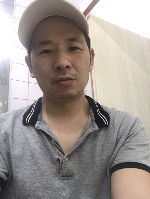 老何的第一张照片--重庆中老年相亲网
