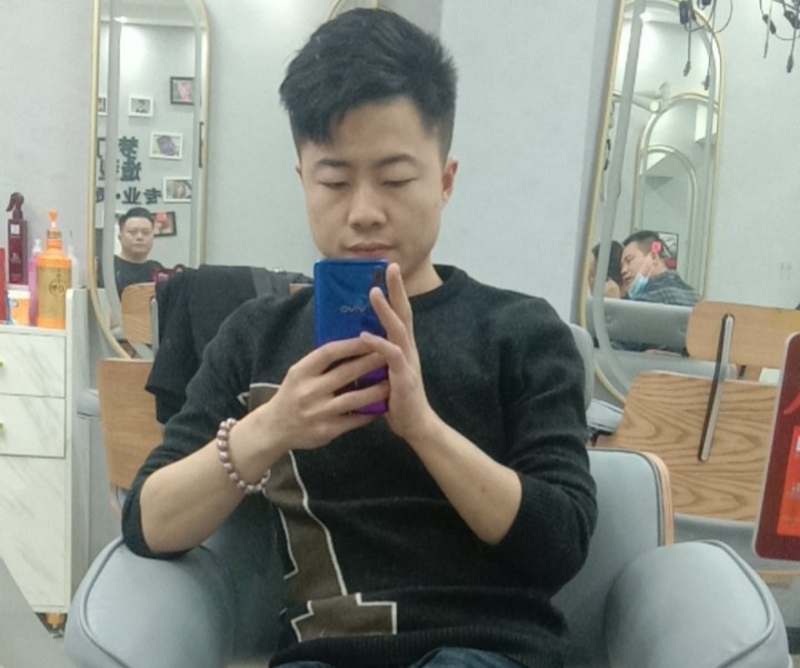 无法自拔的第一张照片--重庆中老年相亲网